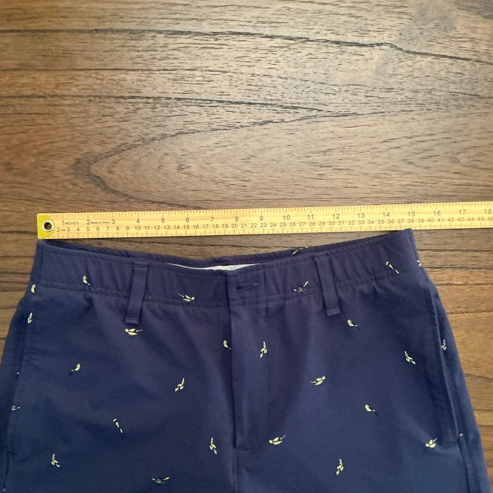 Under Armour Mens Navy Blue Bird Print Golf Shorts Size 32 Performance Stretch